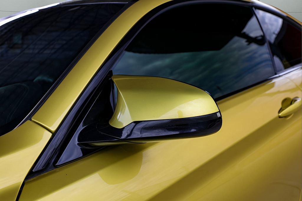 Used 2018 BMW M4 Coupe RWD image 11