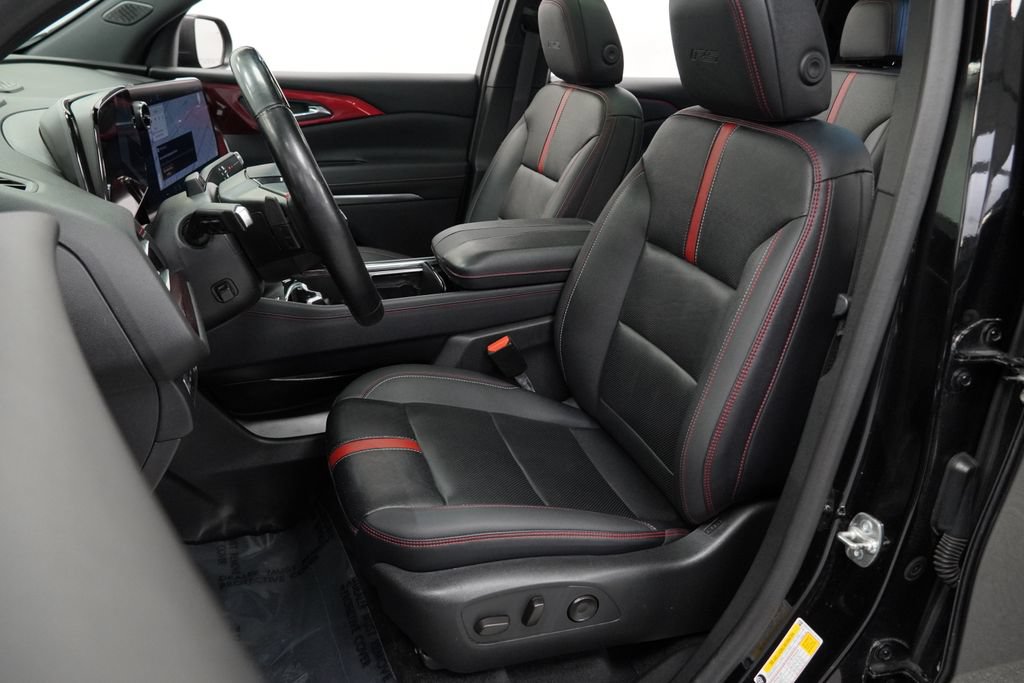 Used 2024 Chevrolet Traverse RS w/ LPO, Floor Liner Package AWD/4WD image 11