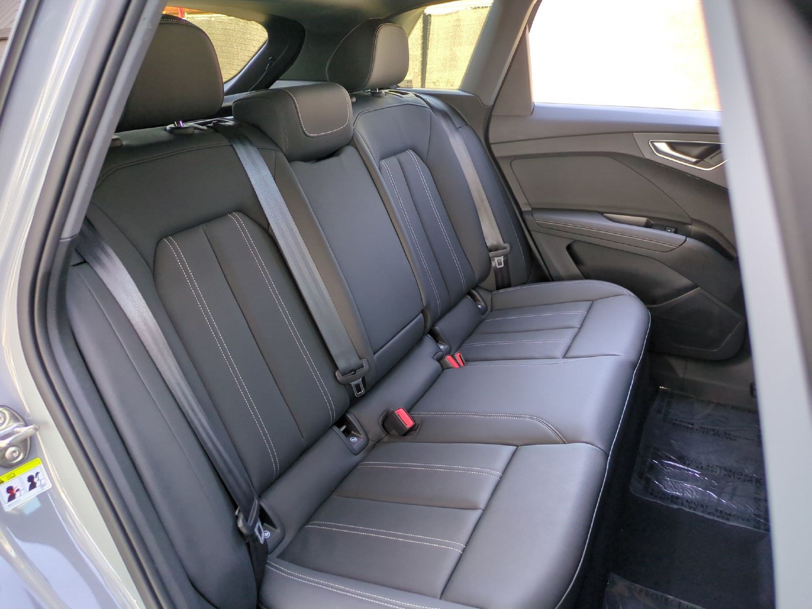 Used 2023 Audi Q4 e-tron Premium w/ Convenience Package AWD/4WD image 29