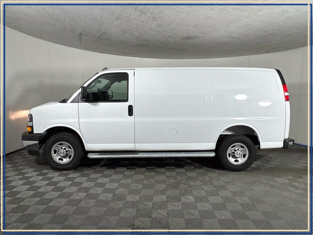 Used 2025 Chevrolet Express 2500 w/ Driver Convenience Package RWD image 12