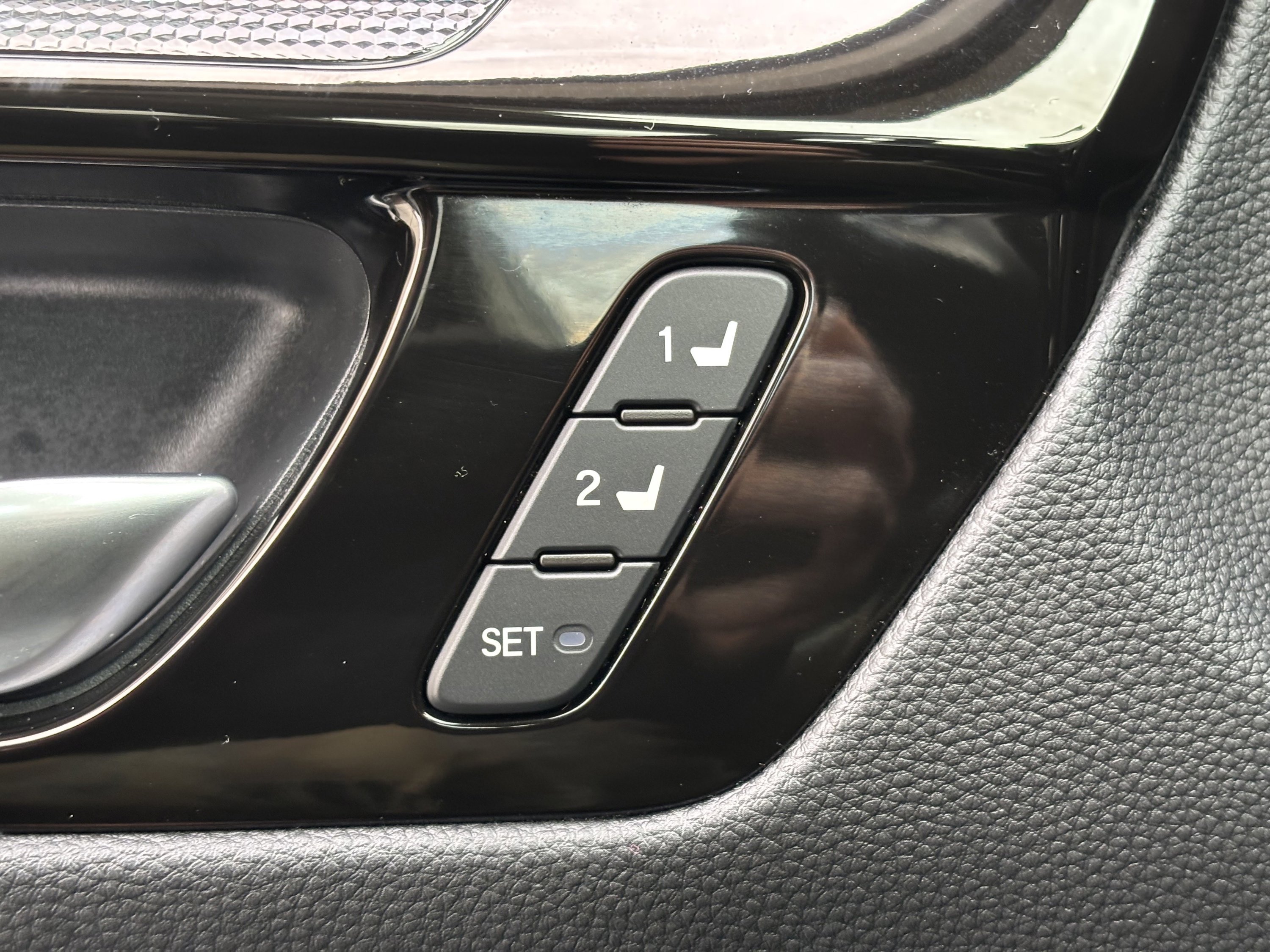 Certified 2025 Honda CR-V EX-L image 18