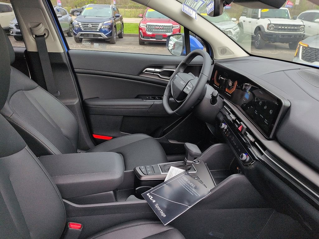 New 2026 Kia Sportage EX FWD image 7