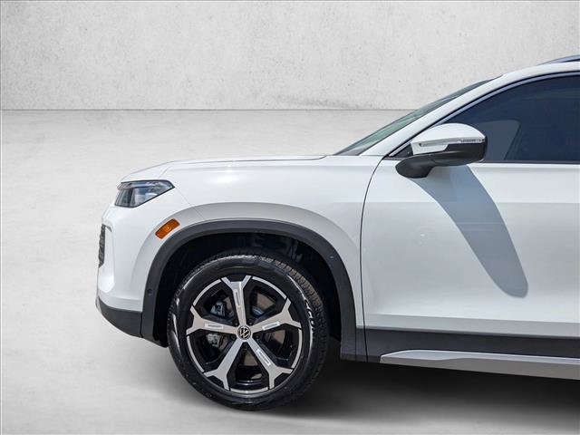 New 2026 Volkswagen Tiguan SE AWD/4WD image 8