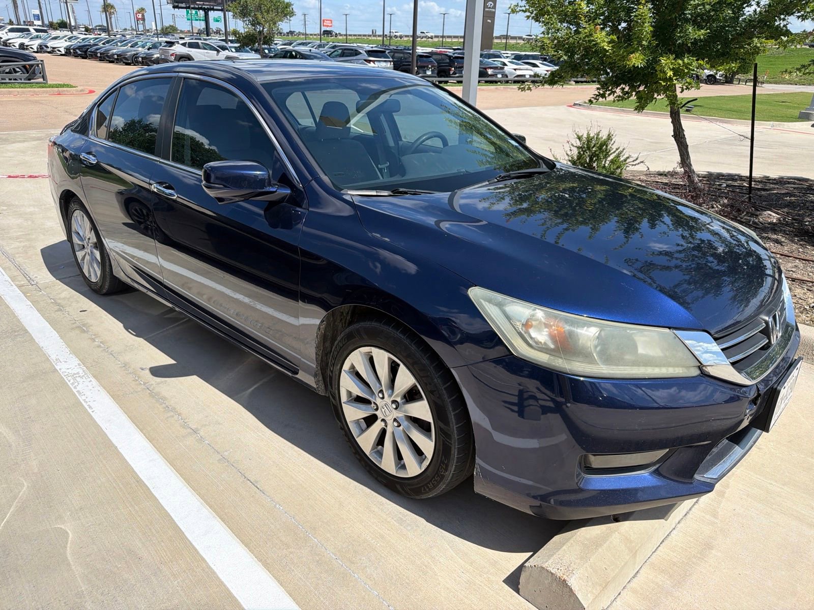 Used 2015 Honda Accord EX image 9