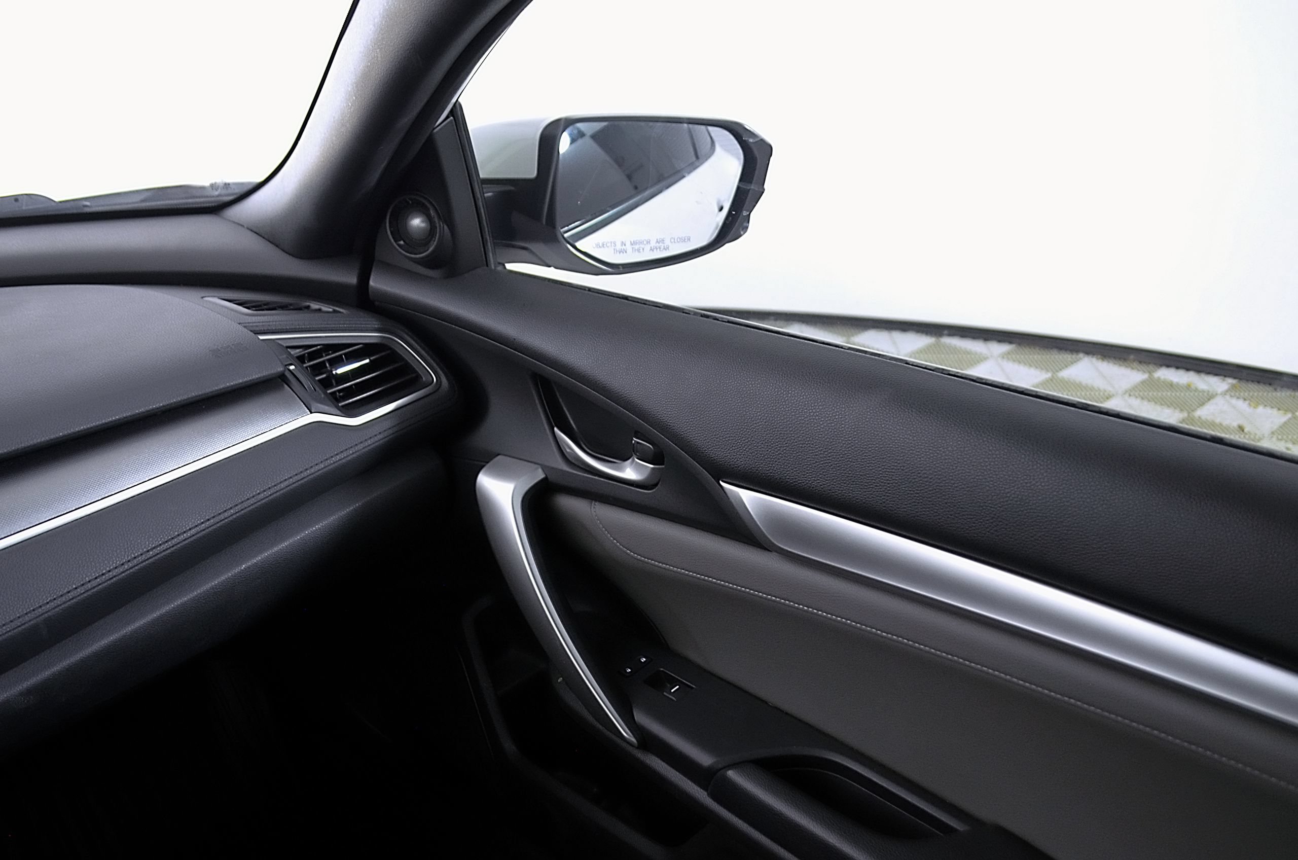 Used 2018 Honda Civic EX-L image 23