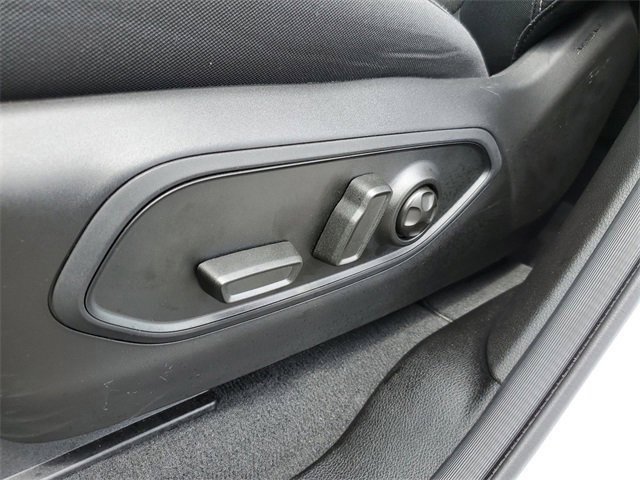 Used 2023 Jeep Grand Cherokee Laredo w/ Luxury Tech Group I image 20