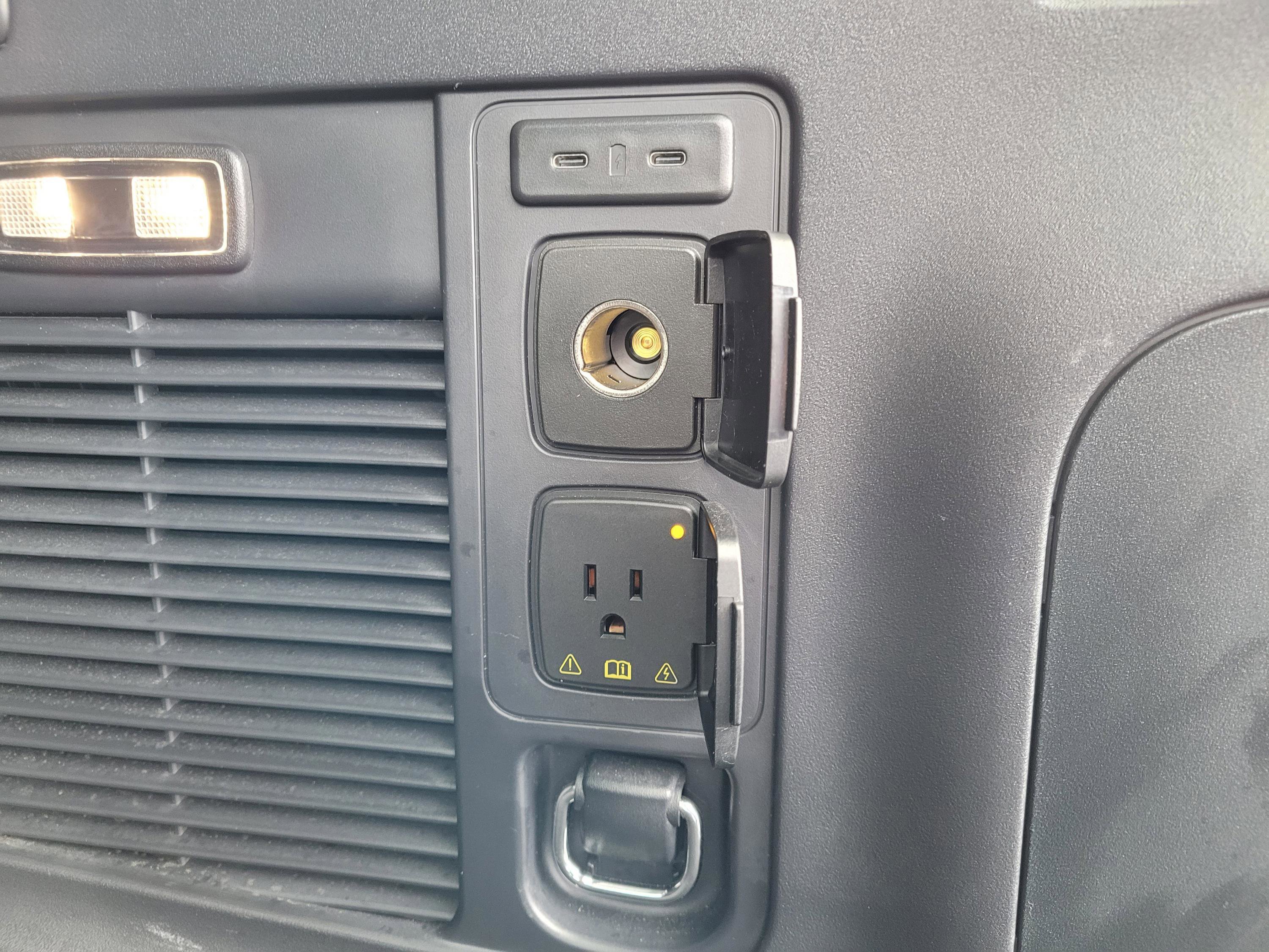 Used 2025 Ford Expedition Max Platinum image 26