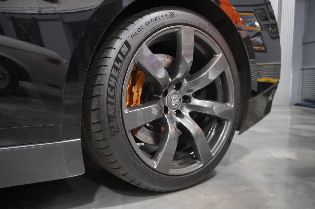 Used 2009 Nissan GT-R Premium AWD/4WD image 11