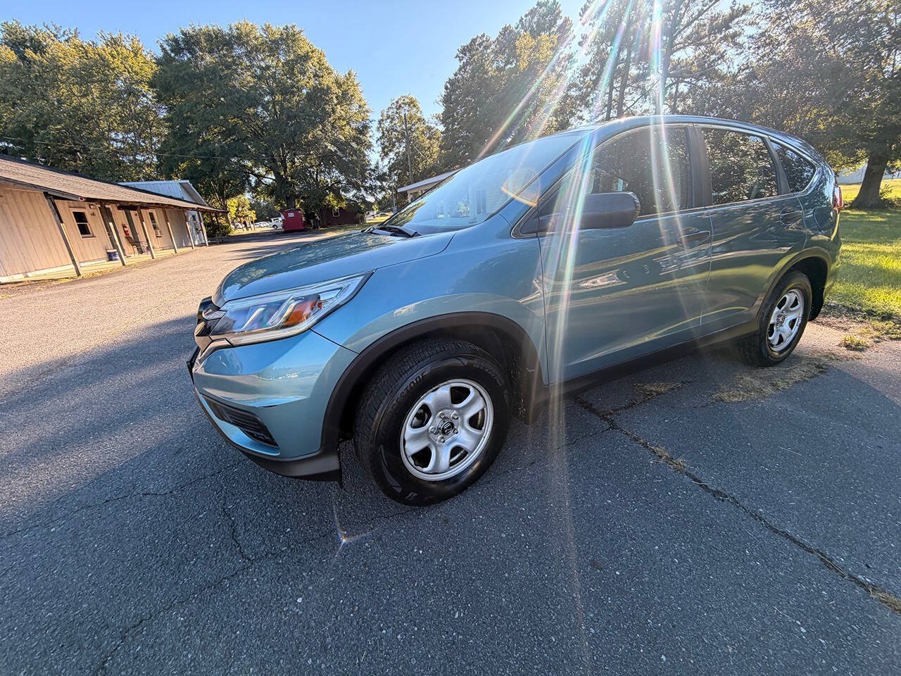 Used 2015 Honda CR-V LX image 3