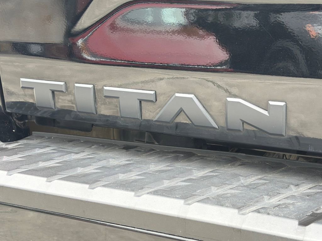 Used 2024 Nissan Titan SV w/ SV Bronze Edition Package image 10