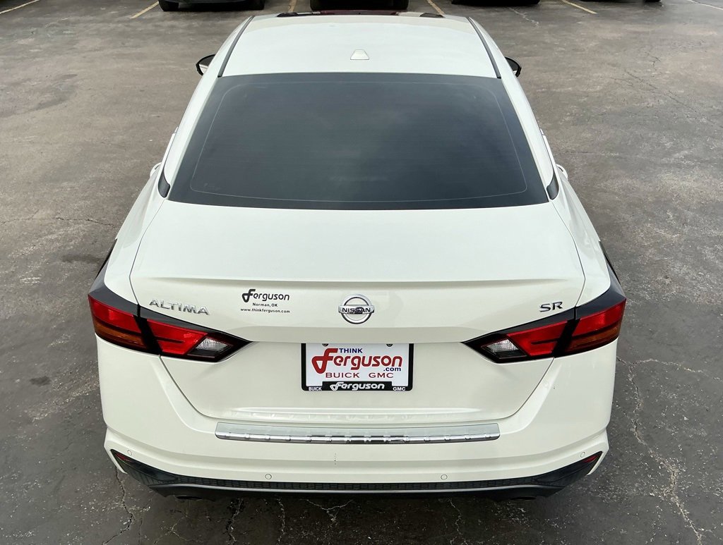 Used 2021 Nissan Altima 2.5 SR w/ SR Premium Package image 17