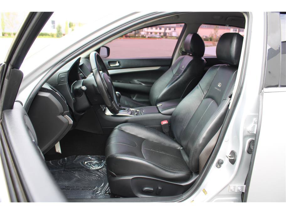 Used 2013 INFINITI G37 x Sedan AWD/4WD image 8
