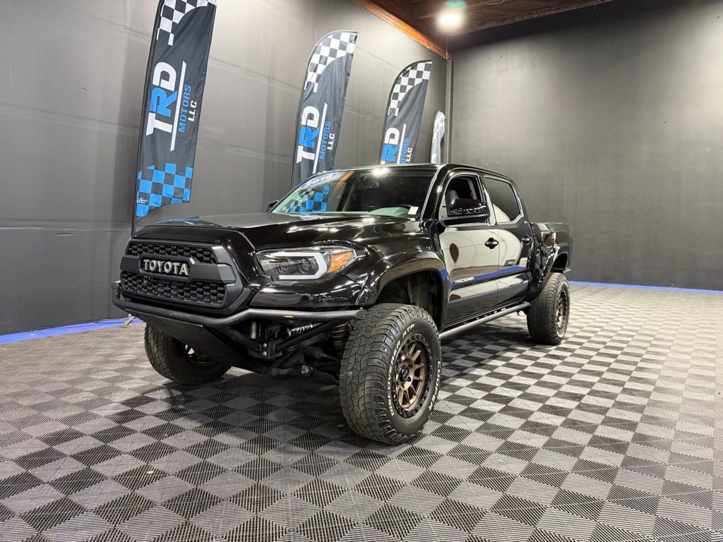 Used 2016 Toyota Tacoma SR5 w/ SR5 Appearance Package (SN) AWD/4WD image 1