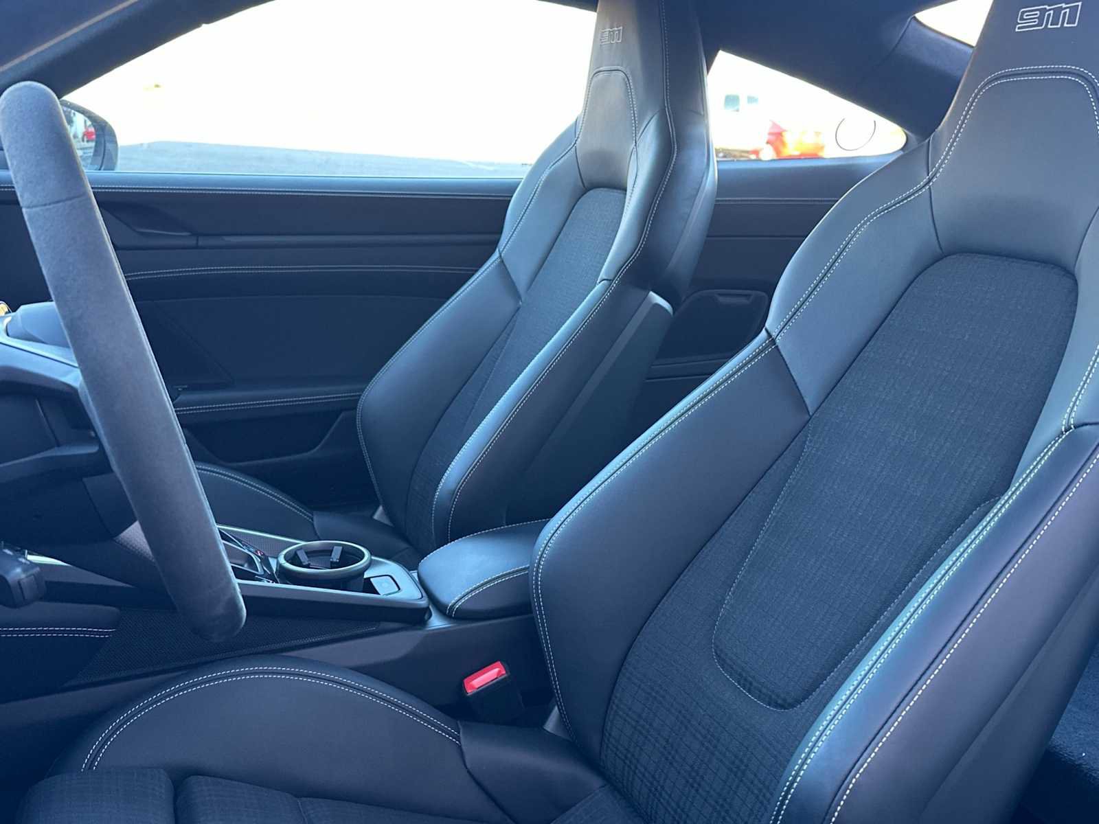 Certified 2025 Porsche 911 Carrera T image 5