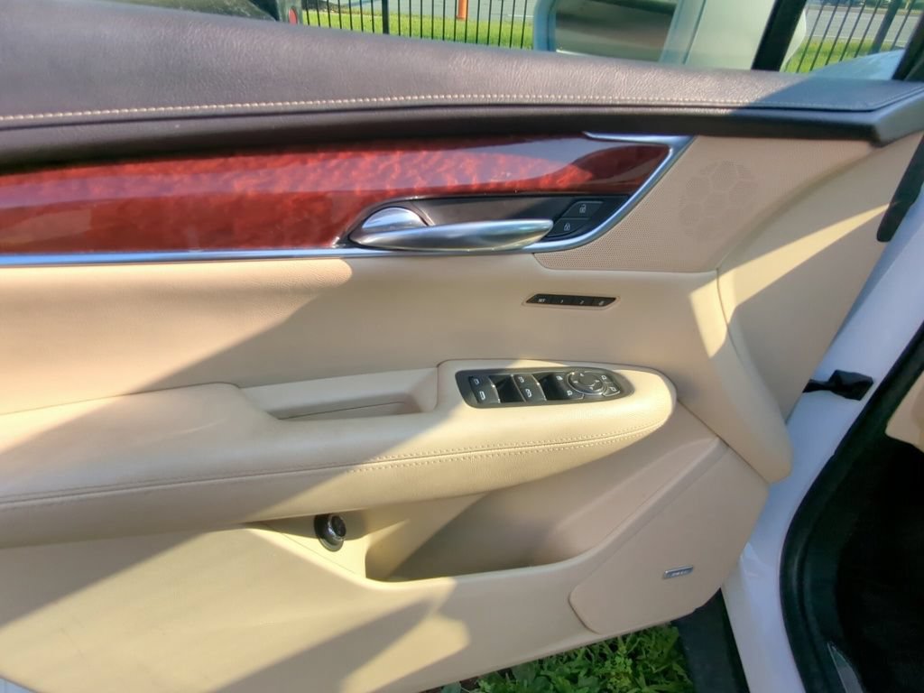 Used 2019 Cadillac XT5 Luxury FWD image 8