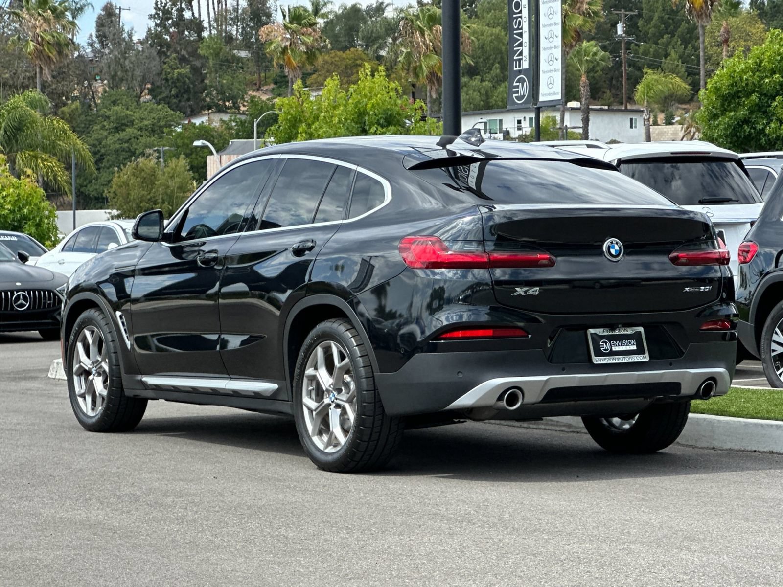 Used 2021 BMW X4 xDrive30i AWD/4WD image 5