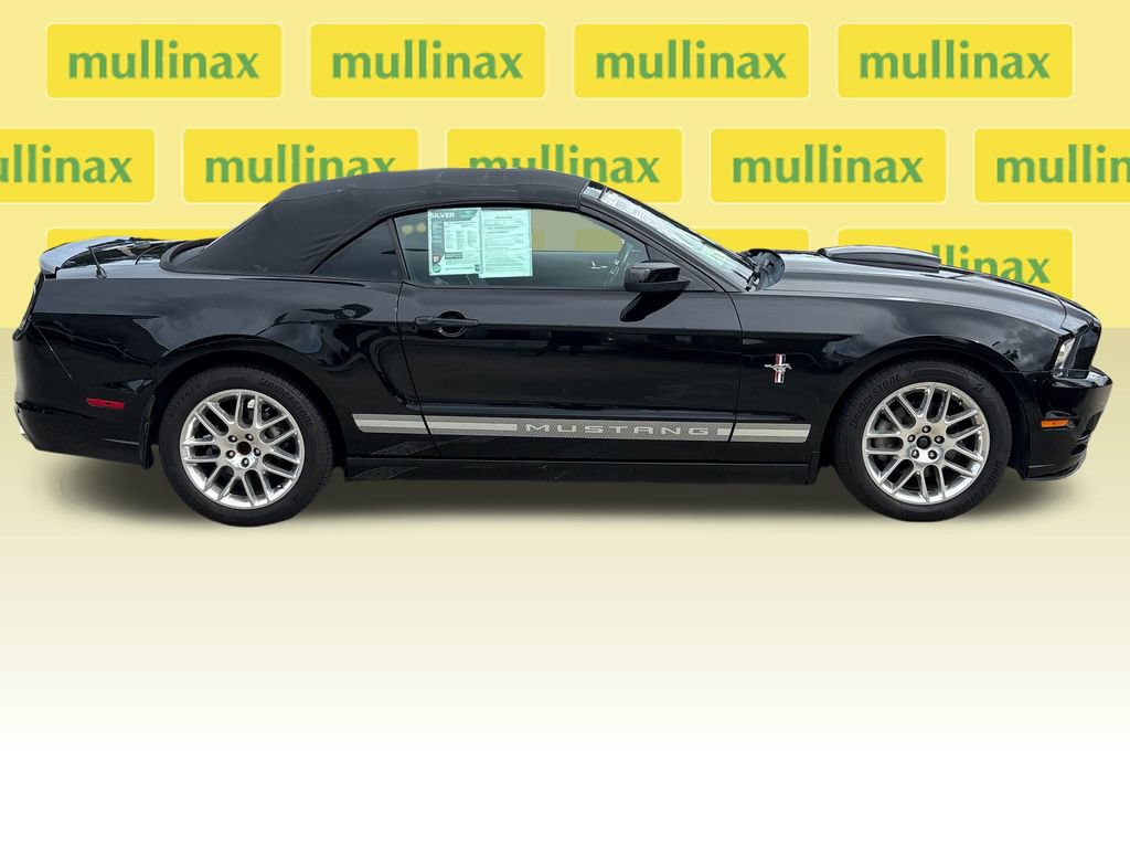 Used 2013 Ford Mustang Premium RWD image 2