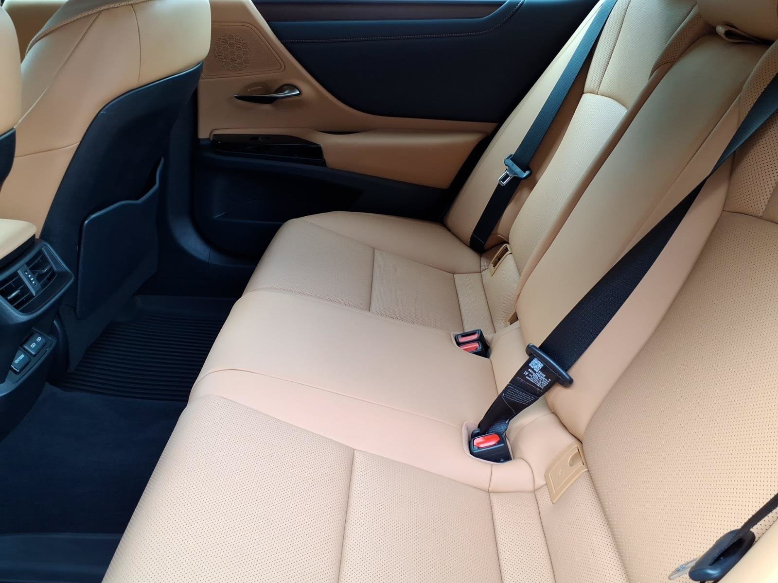Certified 2023 Lexus ES 350 w/ Premium Package FWD image 6
