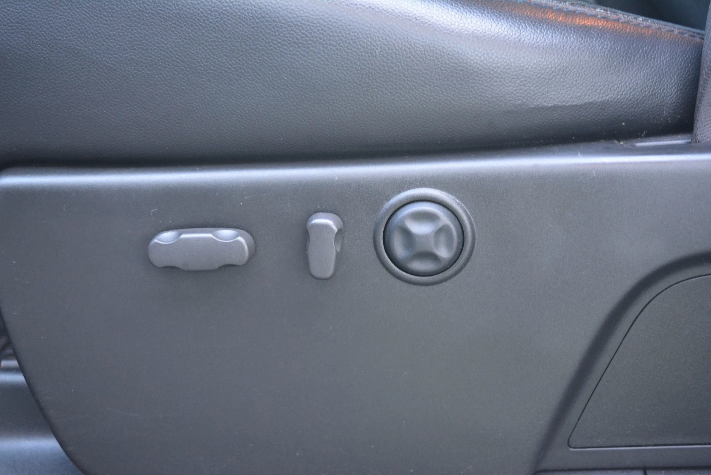 Used 2008 GMC Sierra 3500 SLT image 31