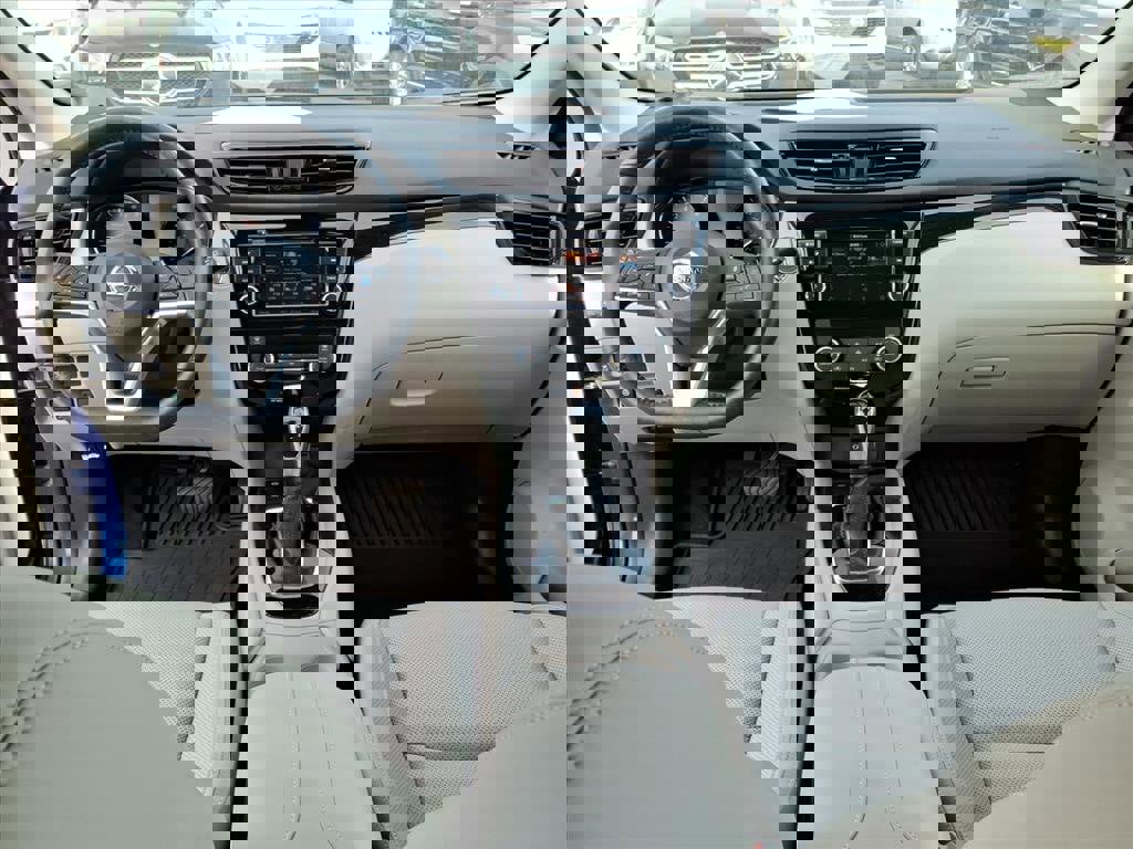 Used 2022 Nissan Rogue Sport SL image 7