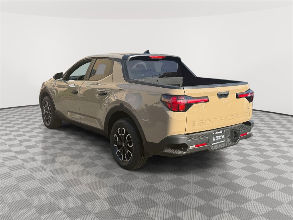 Used 2023 Hyundai Santa Cruz SE image 4