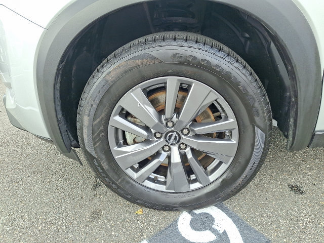 Used 2024 Nissan Pathfinder SV AWD/4WD image 8