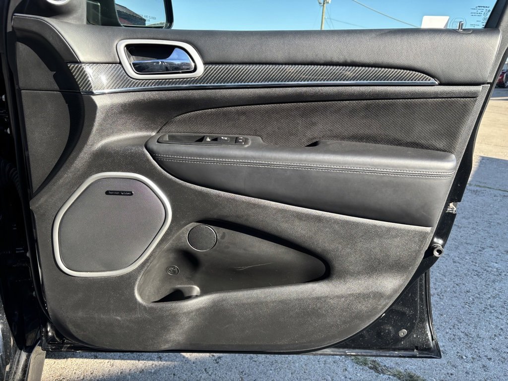 Used 2020 Jeep Grand Cherokee SRT image 30