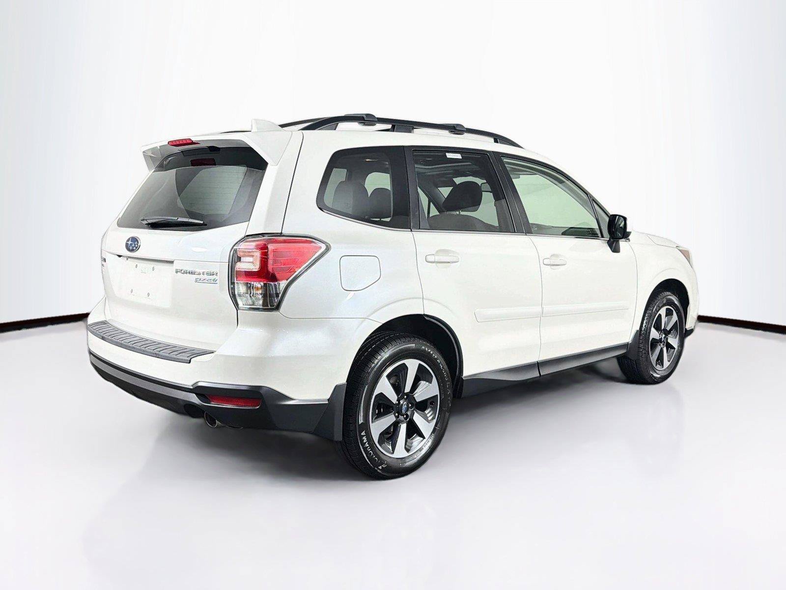 Used 2017 Subaru Forester 2.5i Limited AWD/4WD image 11