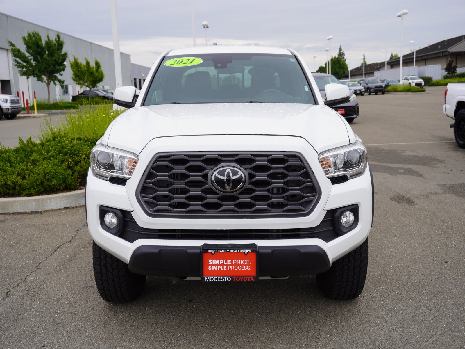 Used 2021 Toyota Tacoma TRD Off-Road AWD/4WD image 7