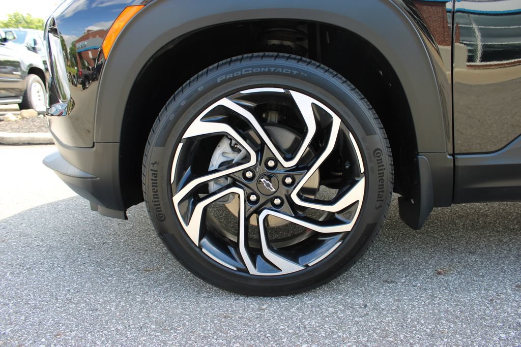 Used 2024 Chevrolet TrailBlazer RS w/ Convenience Package AWD/4WD image 29