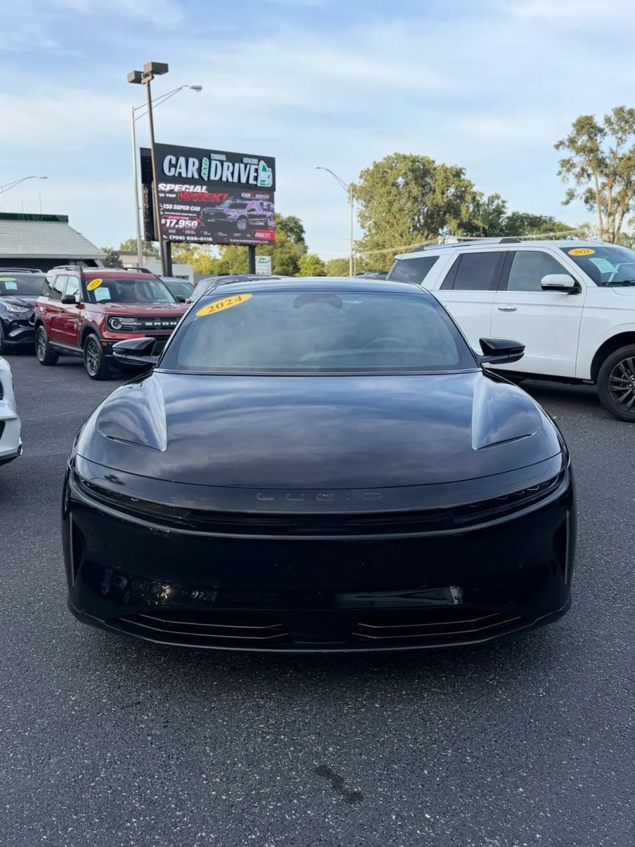 Used 2024 Lucid Air Pure RWD image 1