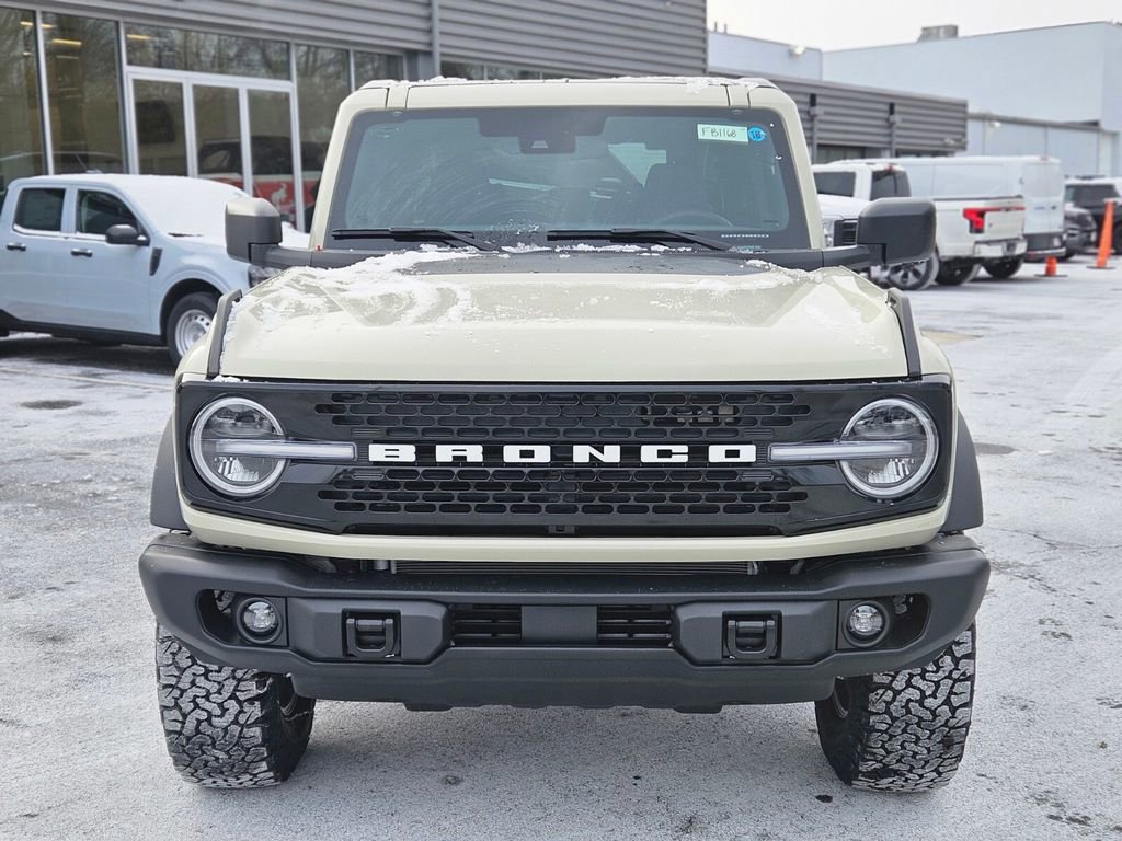 New 2025 Ford Bronco Badlands w/ Black Appearance Package image 8