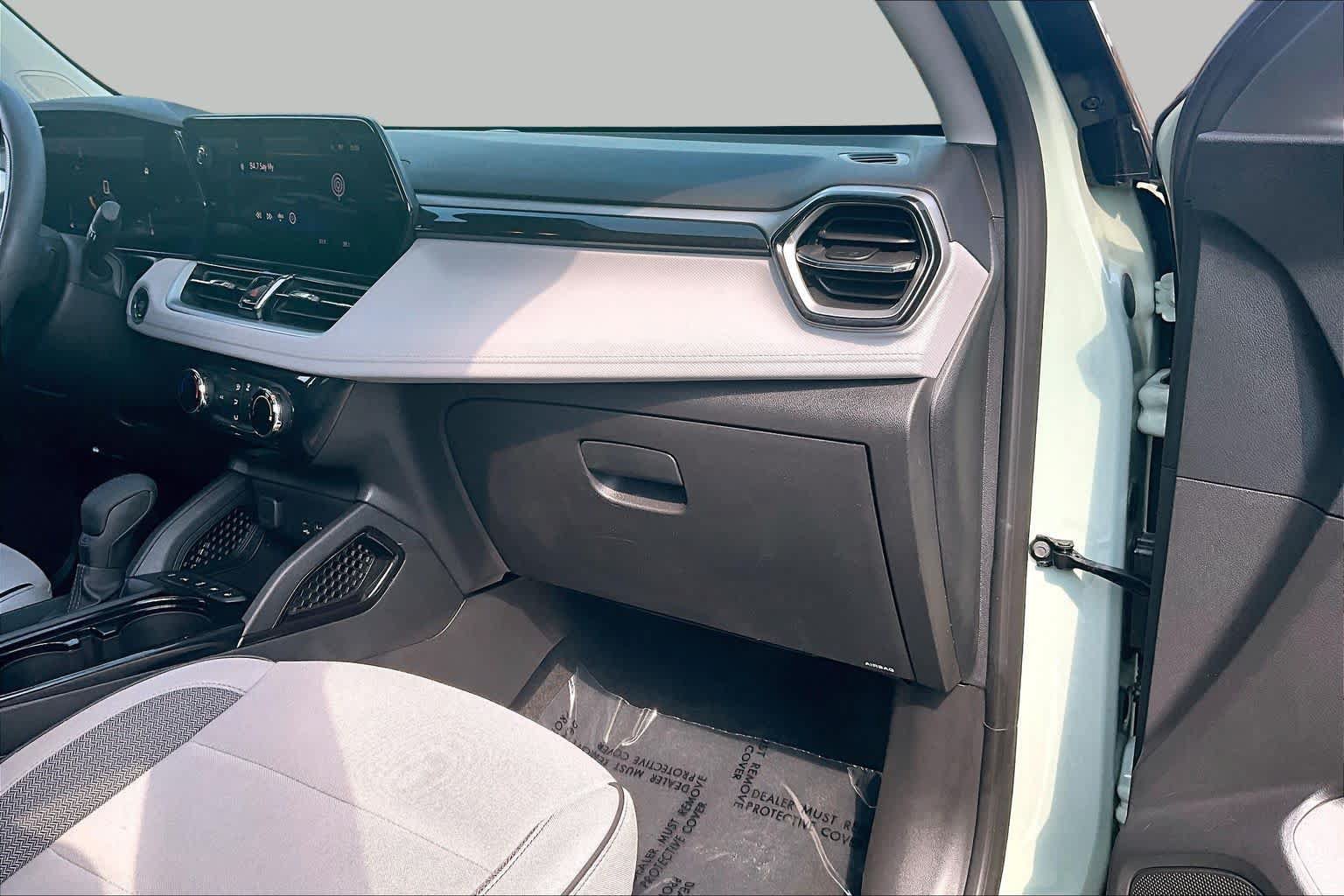 Used 2026 Chevrolet TrailBlazer LT FWD image 19