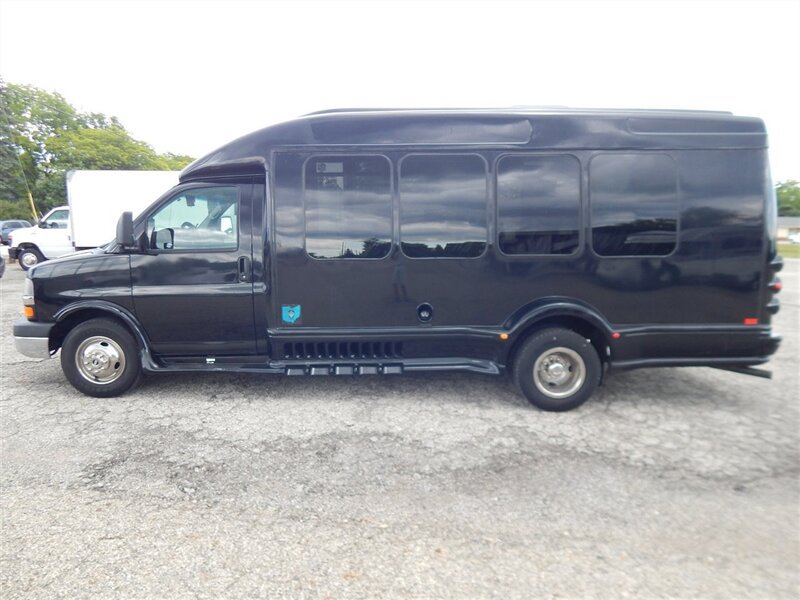 Used 2010 Chevrolet Express 3500 Extended RWD video 1