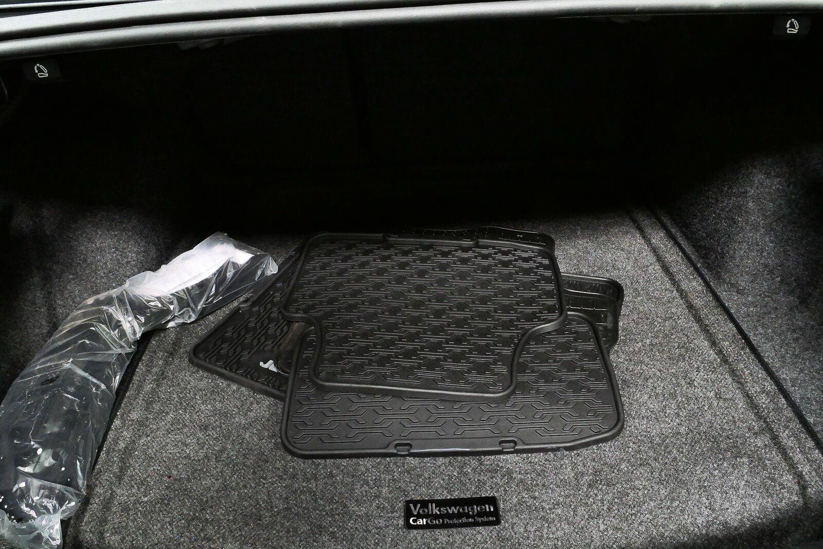 Certified 2025 Volkswagen Jetta Sport FWD image 25