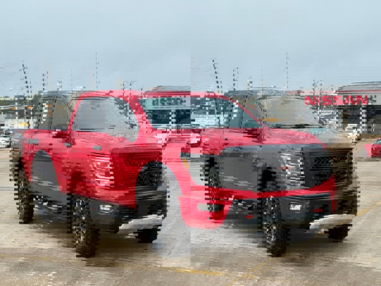 Used 2021 Nissan Titan PRO-4X w/ Pro-4x Convenience Package image 5