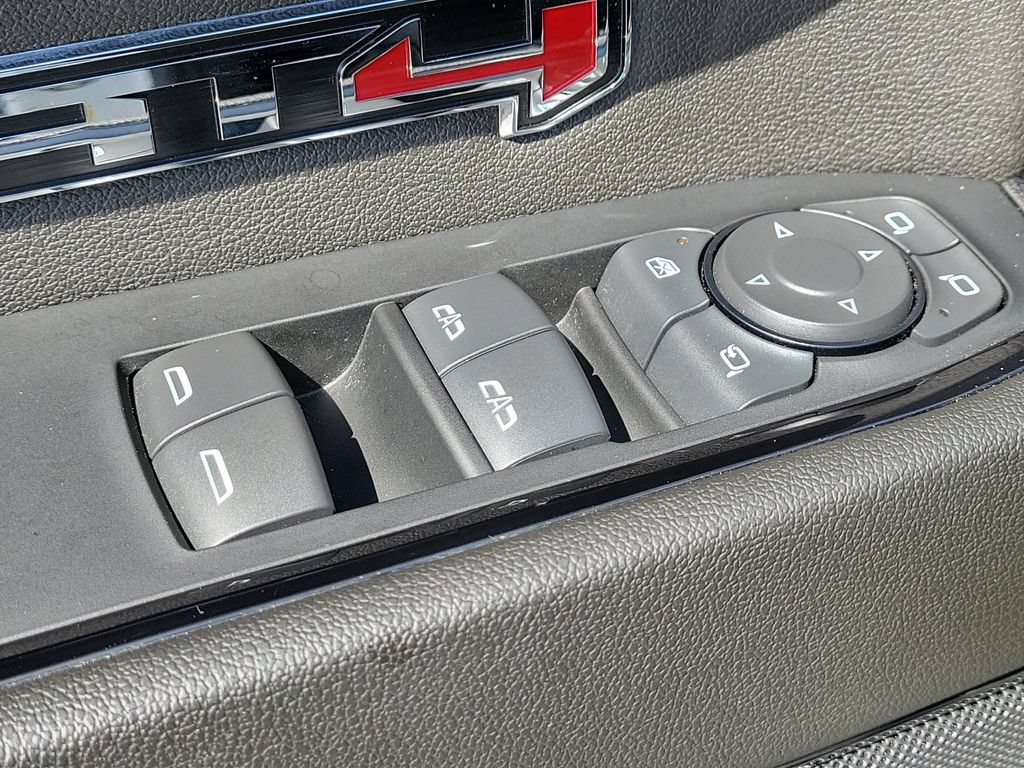 Used 2024 GMC Sierra 1500 AT4 w/ Technology Package AWD/4WD image 28