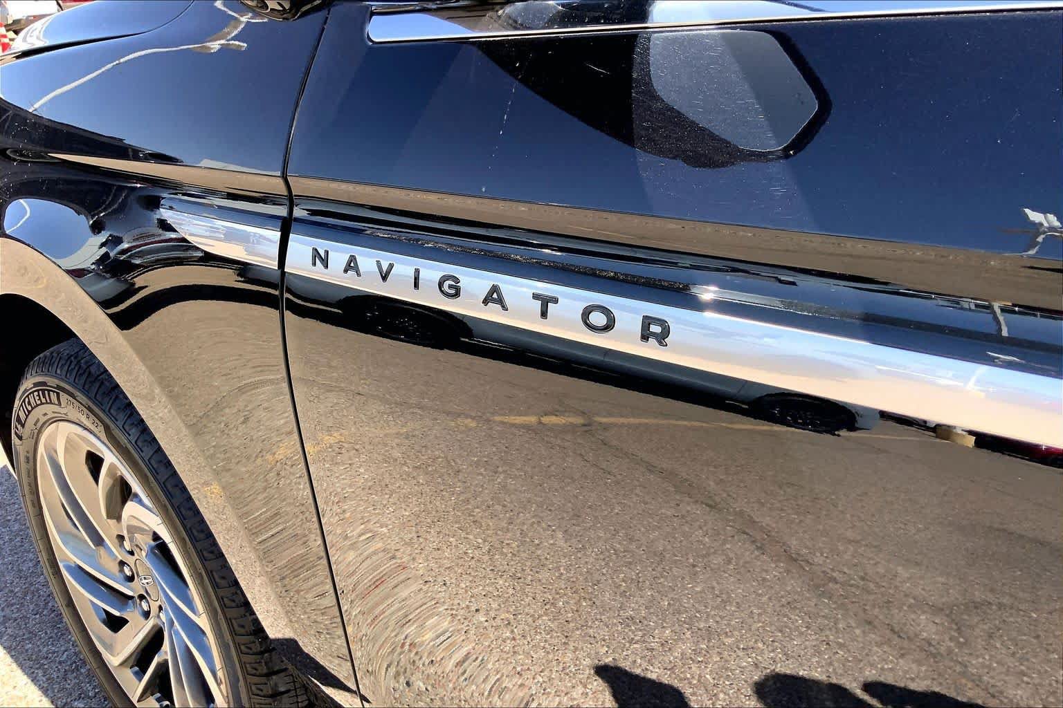 Used 2025 Lincoln Navigator Reserve AWD/4WD image 61
