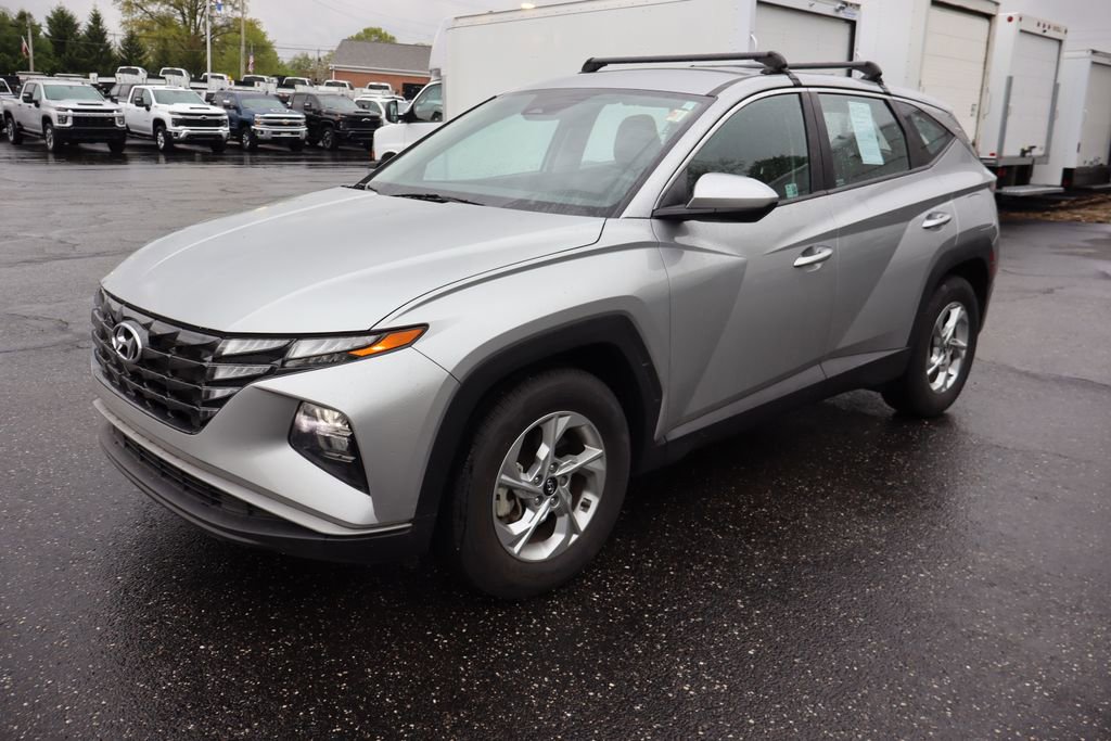 Used 2024 Hyundai Tucson SE FWD image 2