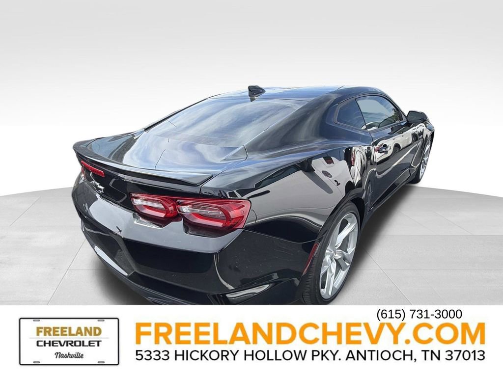 Used 2023 Chevrolet Camaro LT w/ Technology Package RWD image 2
