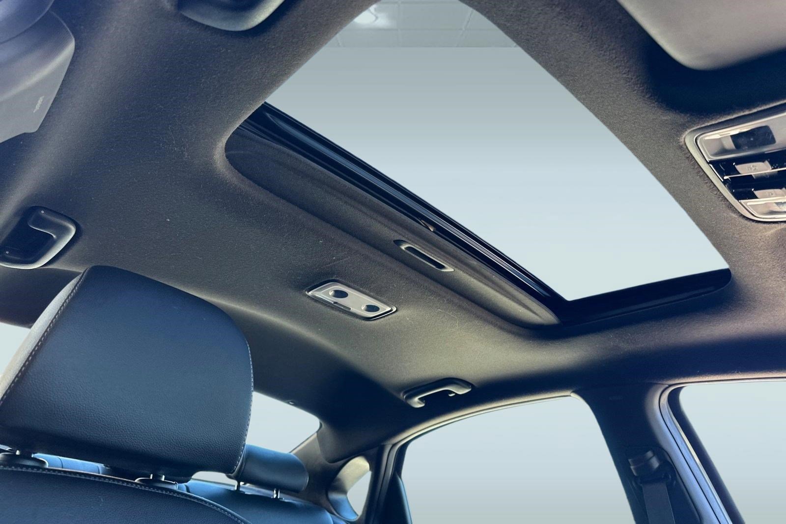 Used 2022 Kia Forte GT-Line w/ GT-Line Premium Package image 15