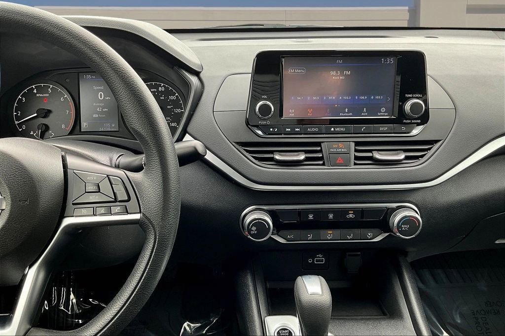 Used 2022 Nissan Altima 2.5 S image 11