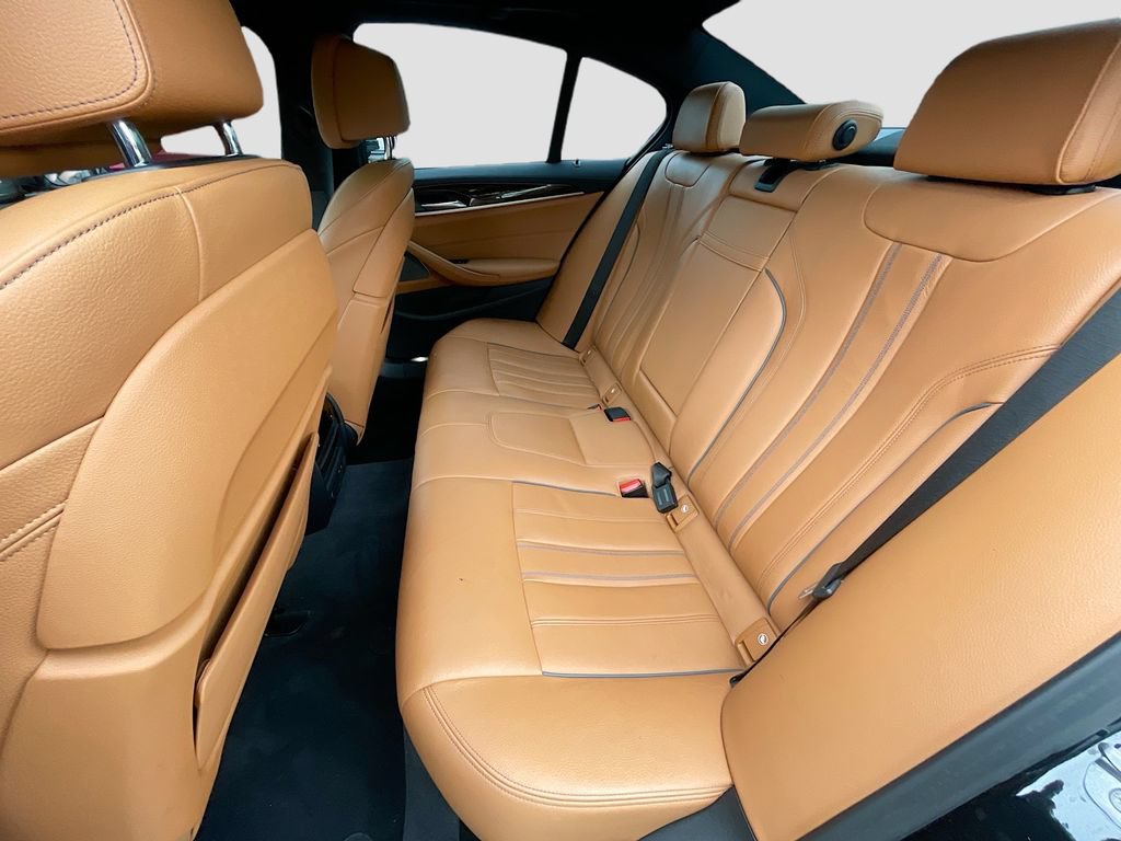 Used 2021 BMW M550i xDrive w/ Premium Package AWD/4WD image 27