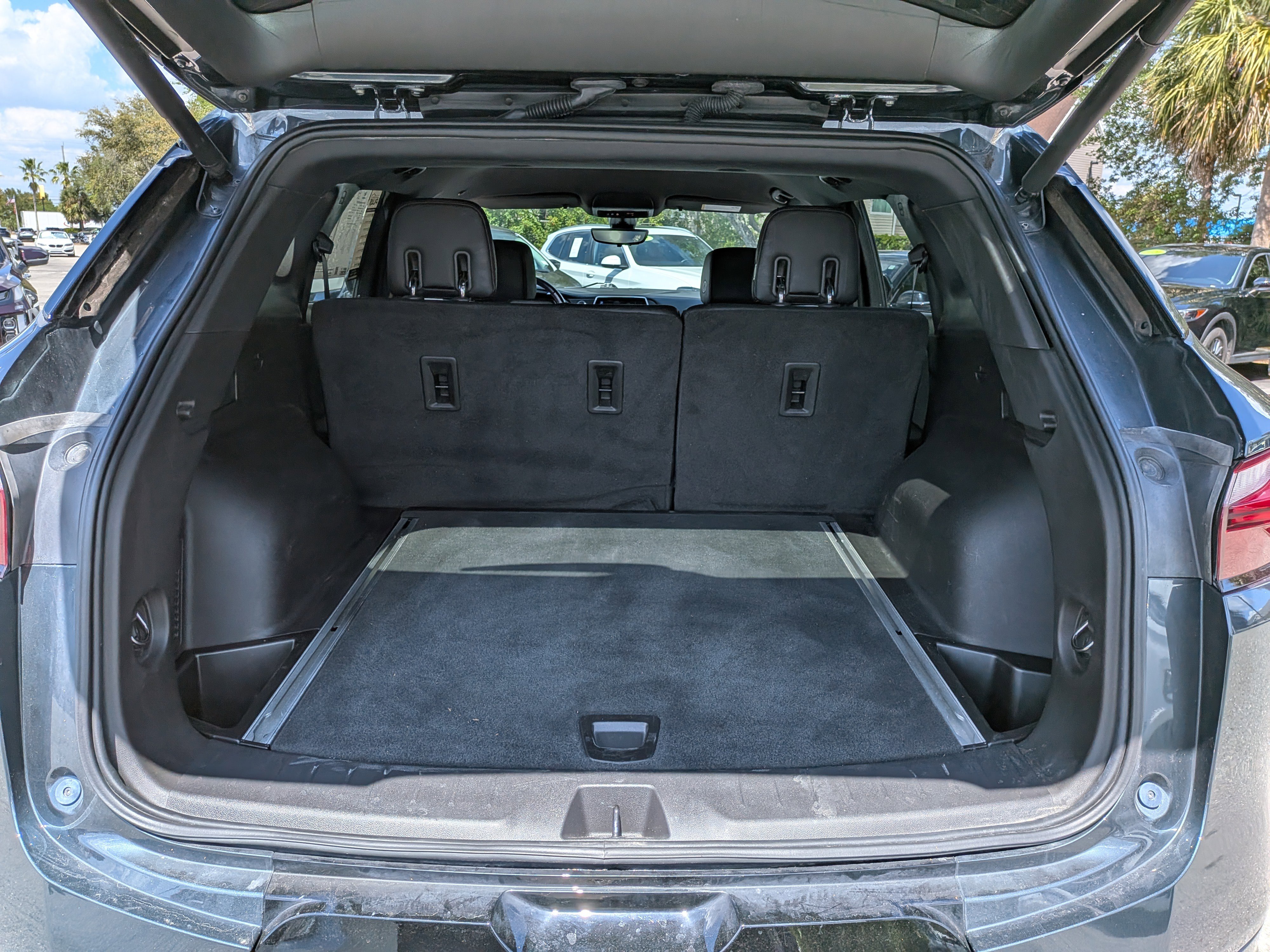 Used 2019 Chevrolet Blazer RS FWD image 13