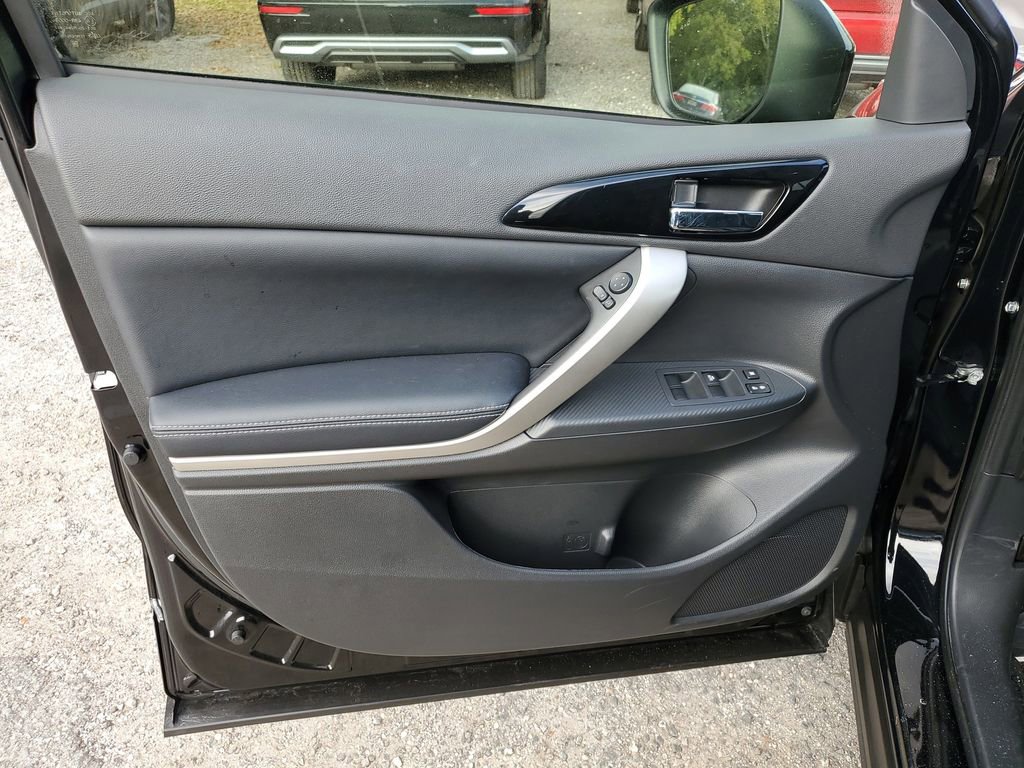 Used 2025 Mitsubishi Eclipse Cross AWD image 18