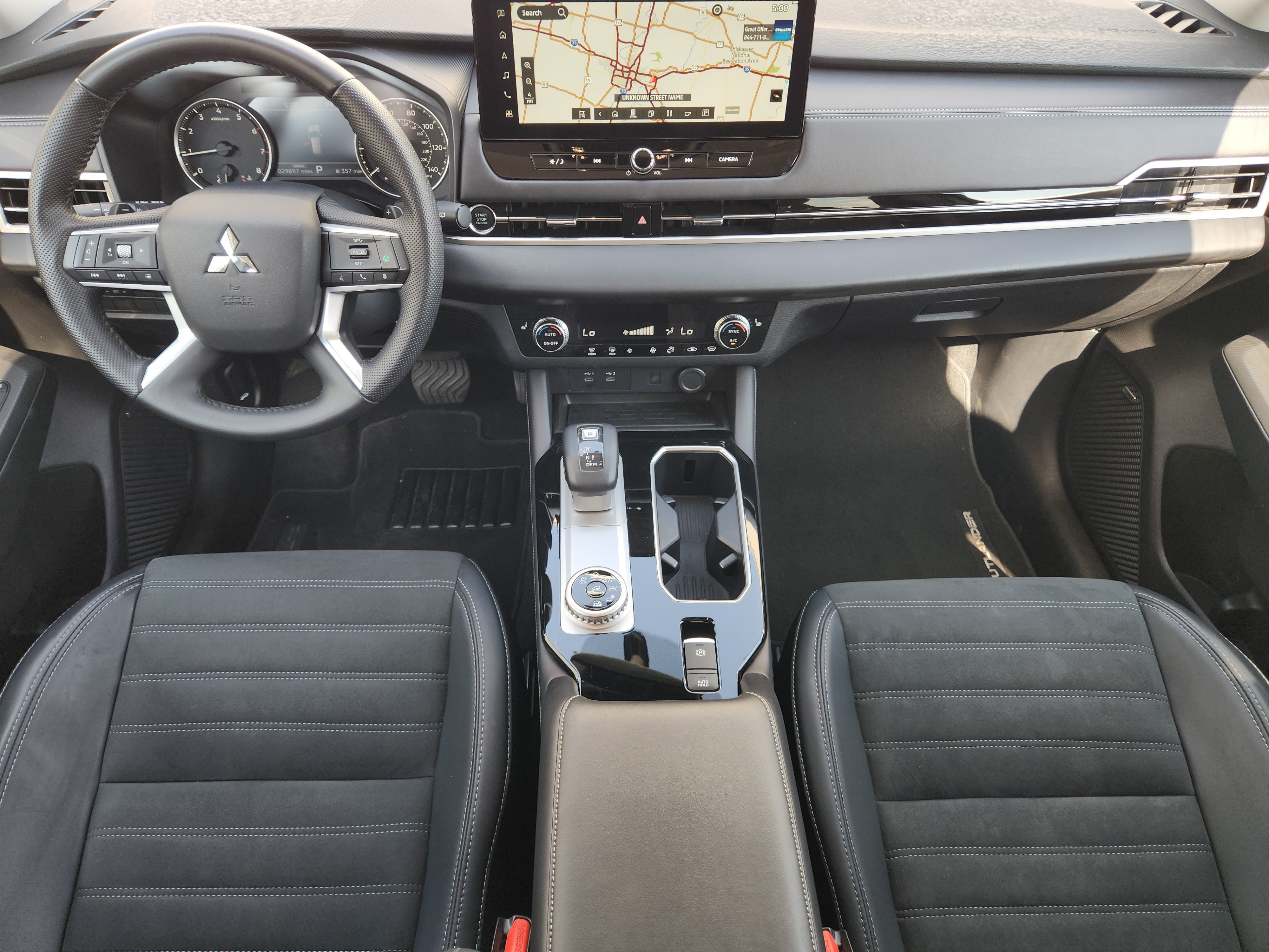 Used 2025 Mitsubishi Outlander SE AWD/4WD image 28