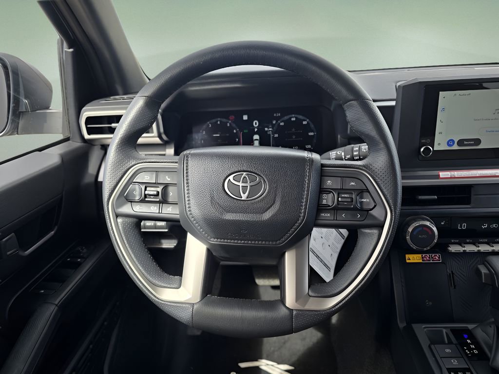 Used 2025 Toyota 4Runner TRD Off-Road image 28