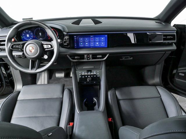 Certified 2025 Porsche Macan Electric RWD image 19