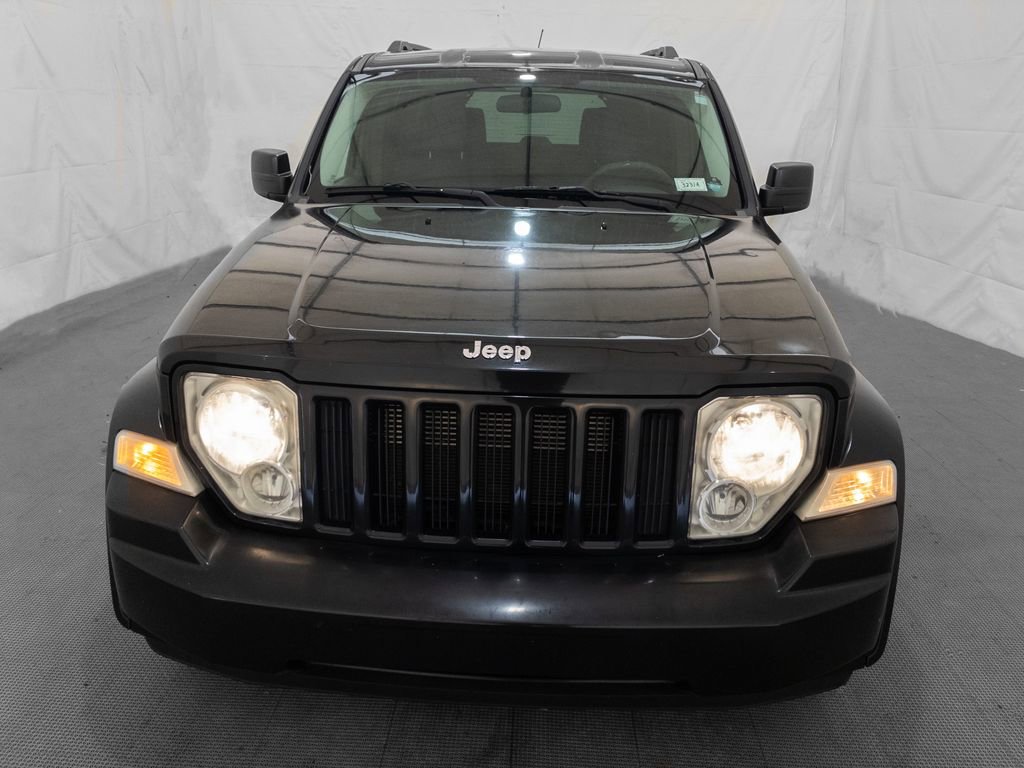 Used 2009 Jeep Liberty Sport w/ Popular Equipment Group image 2