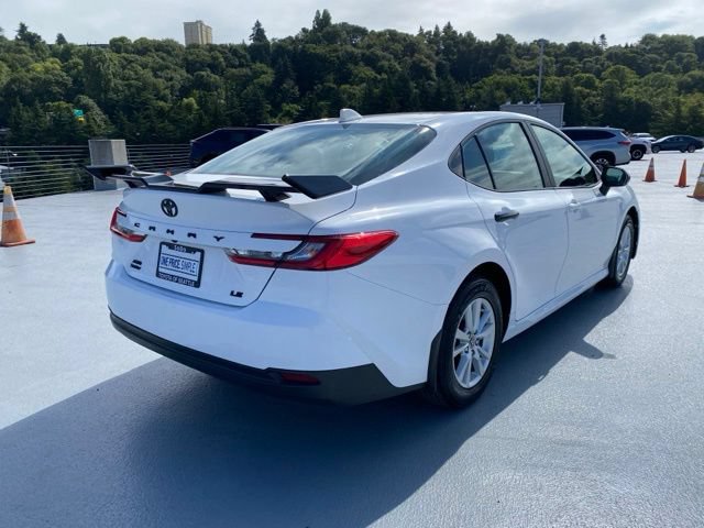 Used 2025 Toyota Camry LE w/ Convenience Package AWD/4WD image 7